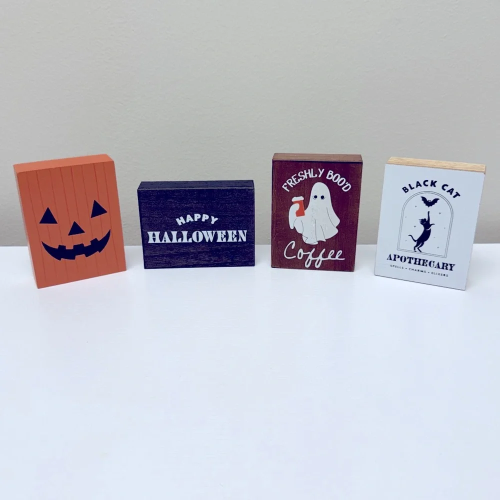 New! Target Bullseye Playground Full Set of 4 Halloween Signs, Decor